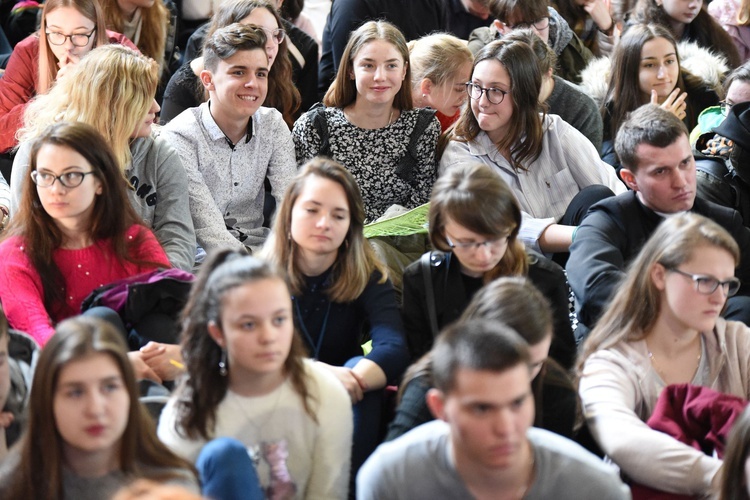 Tarnów. Niedziela Palmowa młodych. Zawiązanie wspólnoty