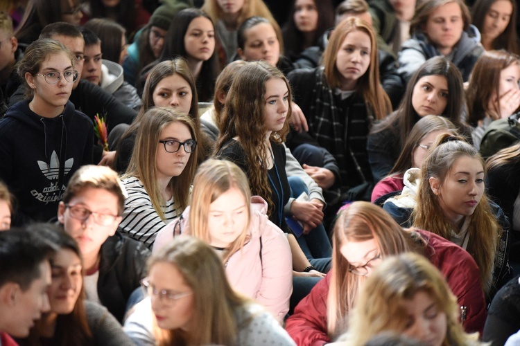 Tarnów. Niedziela Palmowa młodych. Zawiązanie wspólnoty