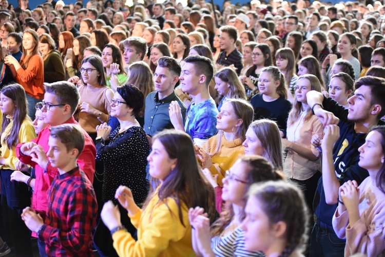 Tarnów. Niedziela Palmowa młodych. Zawiązanie wspólnoty