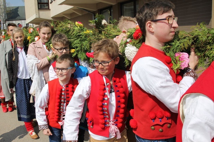 Niedziela Palmowa młodych w Bielsku-Białej 2019 - procesja do katedry