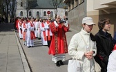 Niedziela Palmowa młodych w Bielsku-Białej 2019 - procesja do katedry