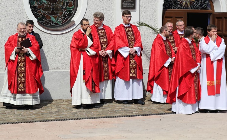 Niedziela Palmowa młodych w Bielsku-Białej 2019 - procesja do katedry