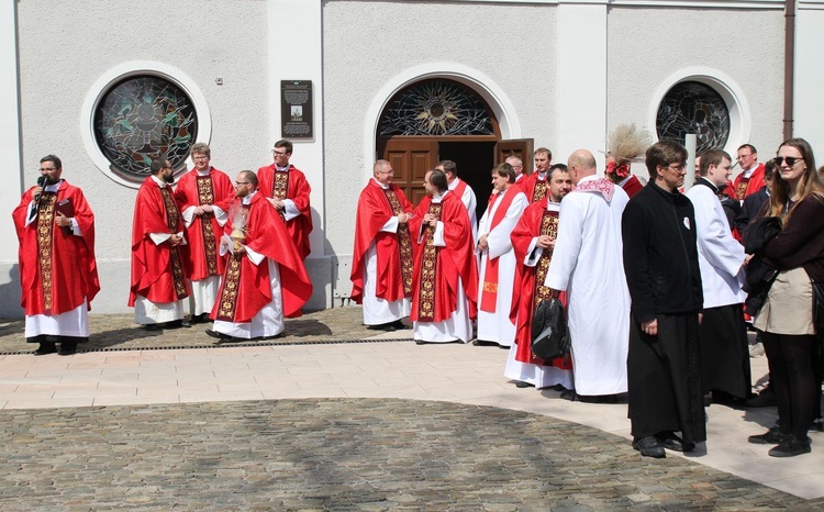 Niedziela Palmowa młodych w Bielsku-Białej 2019 - procesja do katedry