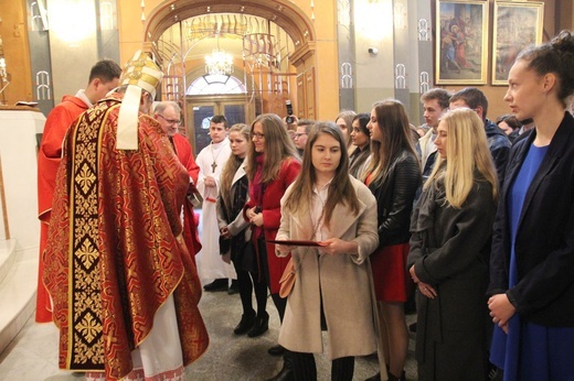 Niedziela Palmowa młodych w Bielsku-Białej 2019 - Msza Święta