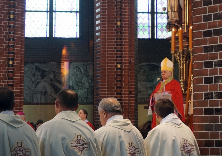 Diecezjalne spotkanie młodzieży w katedrze gliwickiej