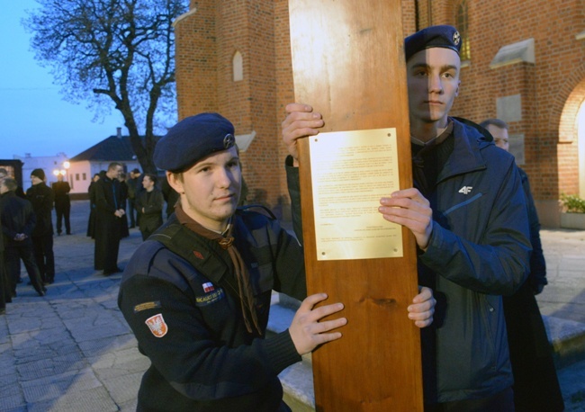 Droga Krzyżowa młodych w Radomiu