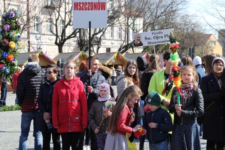 Niedziela Palmowa w Łowiczu - cz.2 