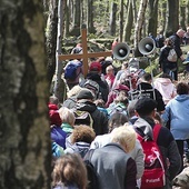 Pielgrzymka na Ślężę  to dobra propozycja  na długi weekend.