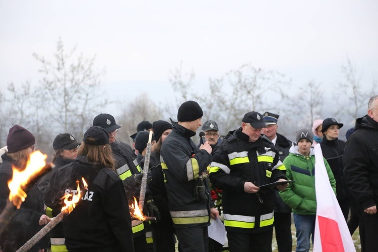 Poświęcenie krzyża w Biegonicach