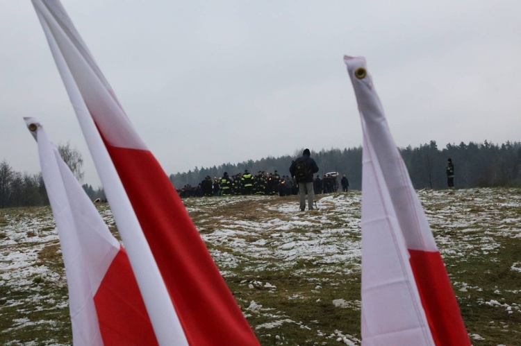 Poświęcenie krzyża w Biegonicach