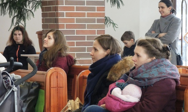 Podobnie jak przed rokiem, mamy spotkają się u św. Pawła na os. Polskich Skrzydeł.