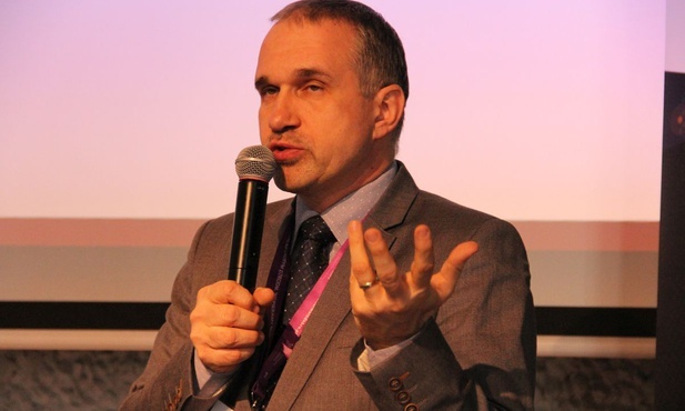 Co Polacy myślą i wiedzą o hospicjum dla życia poczętego?