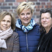 Zofia Bocheńska, Jolanta Kleszczewska i Magdalena Konczewska działają  w fundacji JESTEM.