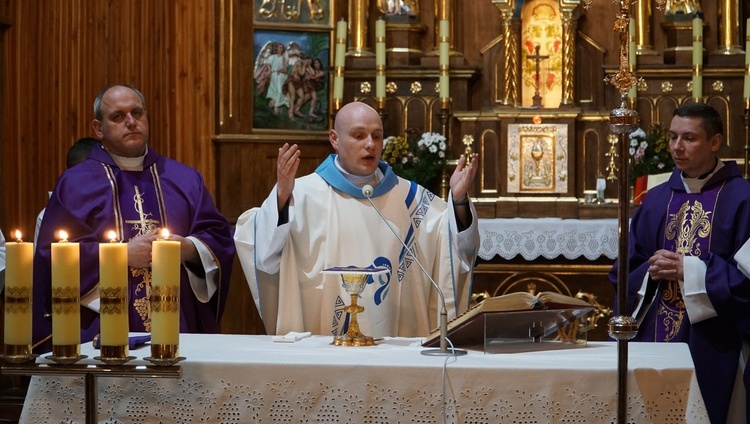 Okręgowa Droga Krzyżowa w Jurkowie