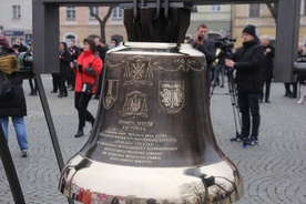 W geście solidarności zabiły dzwony w bazylice katedralnej w Łowiczu.