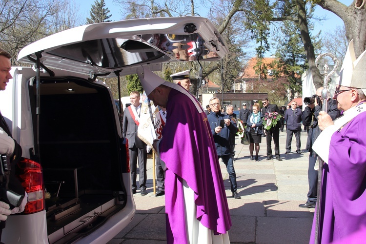 Msza św. pogrzebowa prof. Jacka Namieśnika