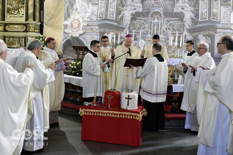 Msza Krzyżma Świętego w świdnickiej katedrze