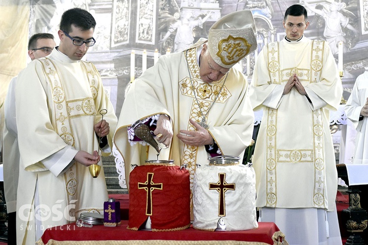 Msza Krzyżma Świętego w świdnickiej katedrze