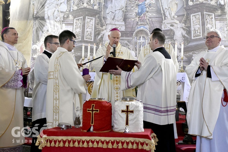 Msza Krzyżma Świętego w świdnickiej katedrze