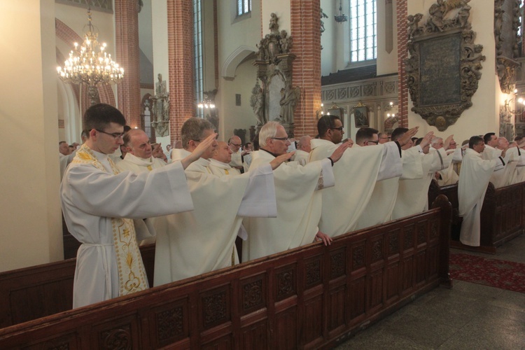 Legnica. Msza Krzyżma św.