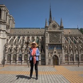 Tymczasowy kościół na czas odbudowy Notre Dame?