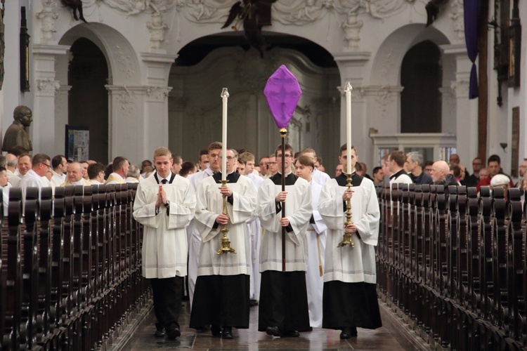 Msza św. Krzyżma w katedrze w Gdańsku-Oliwie