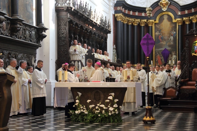 Msza św. Krzyżma w katedrze w Gdańsku-Oliwie
