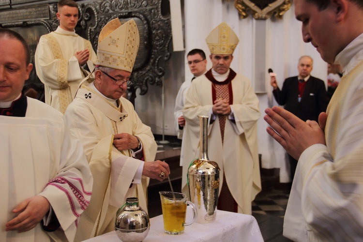 Msza św. Krzyżma w katedrze w Gdańsku-Oliwie