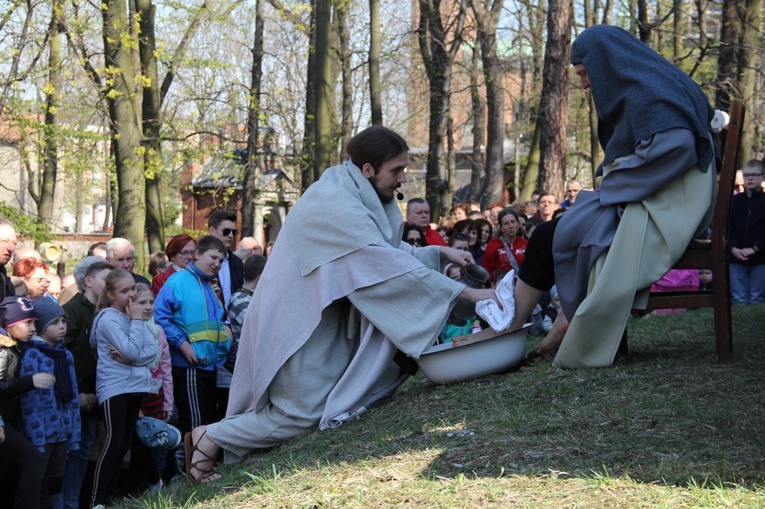 Misterium w Piekarach. Jezus zaprasza na ucztę