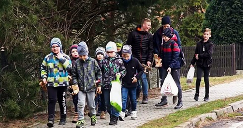 Kłapią trzy razy w ciągu dnia