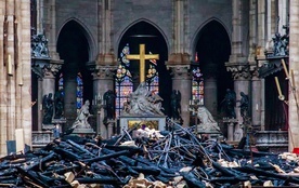 Francja: Co było przyczyną pożaru w Notre Dame?