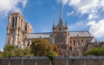 W jakiej formie odbudować katedrę Notre Dame? Po awanturze głos zabrał arcybiskup Paryża