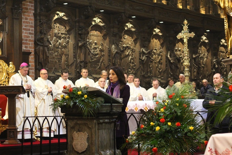 Msza Wieczerzy Pańskiej w katedrze wrocławskiej