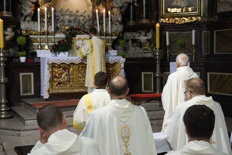 Wielki Czwartek. Msza Wieczerzy Pańskiej w świdnickiej katedrze