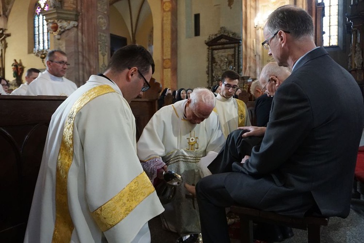 Wielki Czwartek. Msza Wieczerzy Pańskiej w świdnickiej katedrze