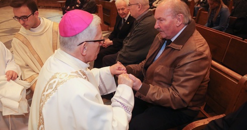 Bp Szkudło: Eucharystia to "godzina zadań"