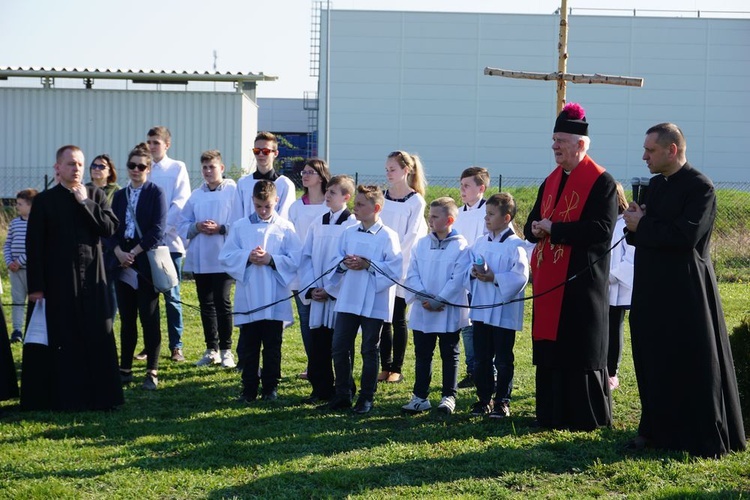 Wielki Piątek - Droga Krzyżowa w parafii Miłosierdzia Bożego