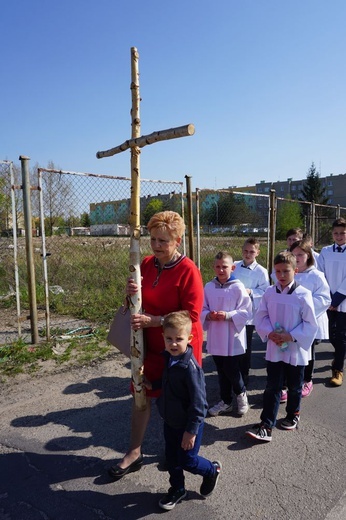 Wielki Piątek - Droga Krzyżowa w parafii Miłosierdzia Bożego