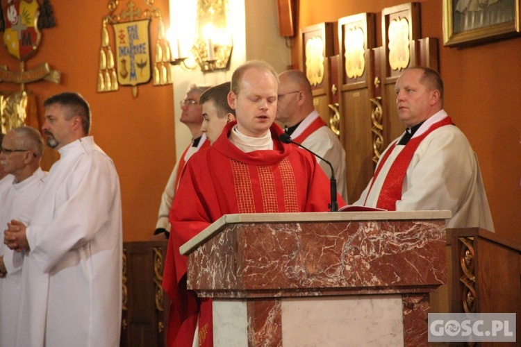 Liturgia Wielkiego Piątku w zielonogórskiej konkatedrze