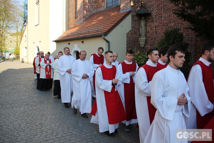 Liturgia Wielkiego Piątku w zielonogórskiej konkatedrze