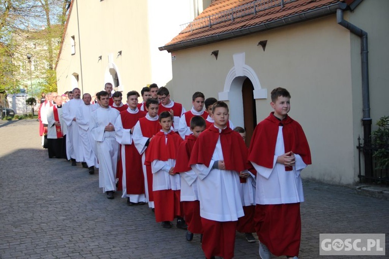 Liturgia Wielkiego Piątku w zielonogórskiej konkatedrze