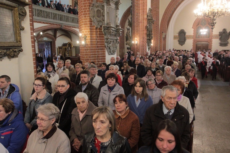 Legnica. Liturgia Wielkiego Piątku