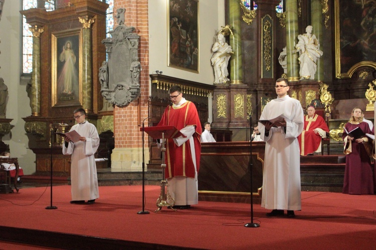 Legnica. Liturgia Wielkiego Piątku