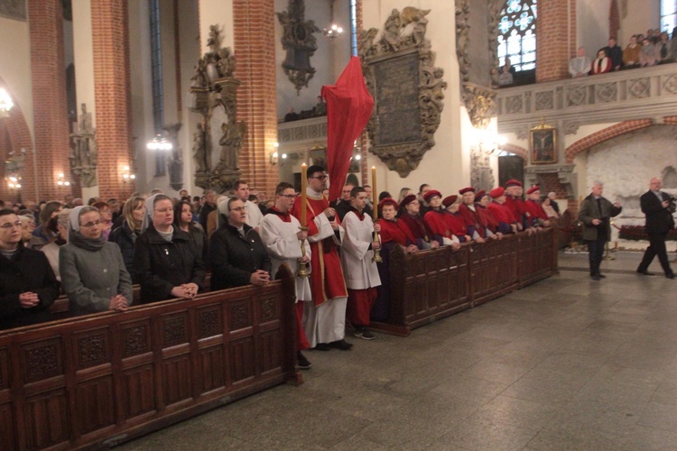 Legnica. Liturgia Wielkiego Piątku