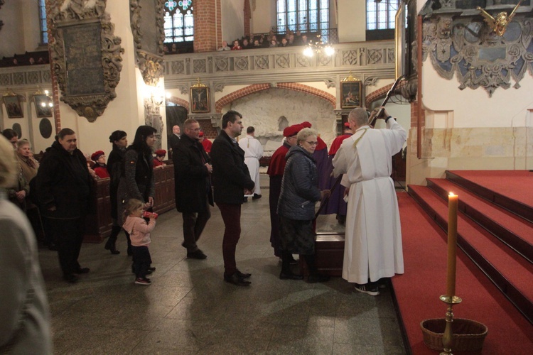 Legnica. Liturgia Wielkiego Piątku