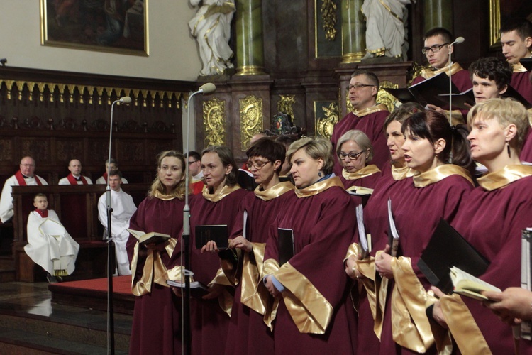 Legnica. Liturgia Wielkiego Piątku