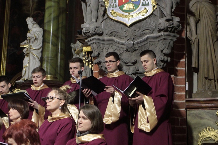 Legnica. Liturgia Wielkiego Piątku