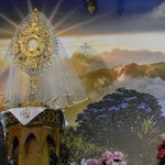 Wielkopiątkowa liturgia w katedrze w Radomiu