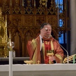 Wielkopiątkowa liturgia w katedrze w Radomiu