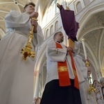 Wielkopiątkowa liturgia w katedrze w Radomiu